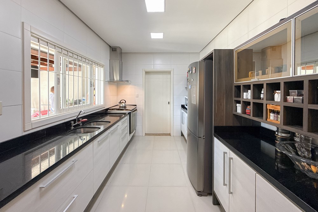 Casa, 4 quartos, 240 m² - Foto 48