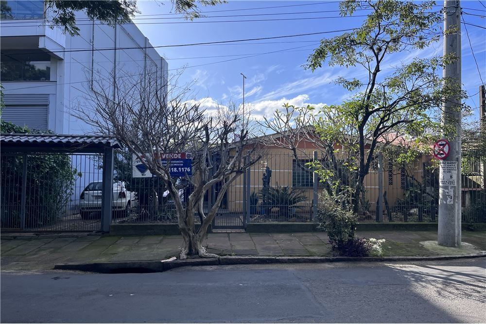 Casa à venda com 2 quartos, 277m² - Foto 4