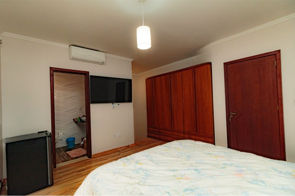 Casa à venda com 3 quartos, 236m² - Foto 6