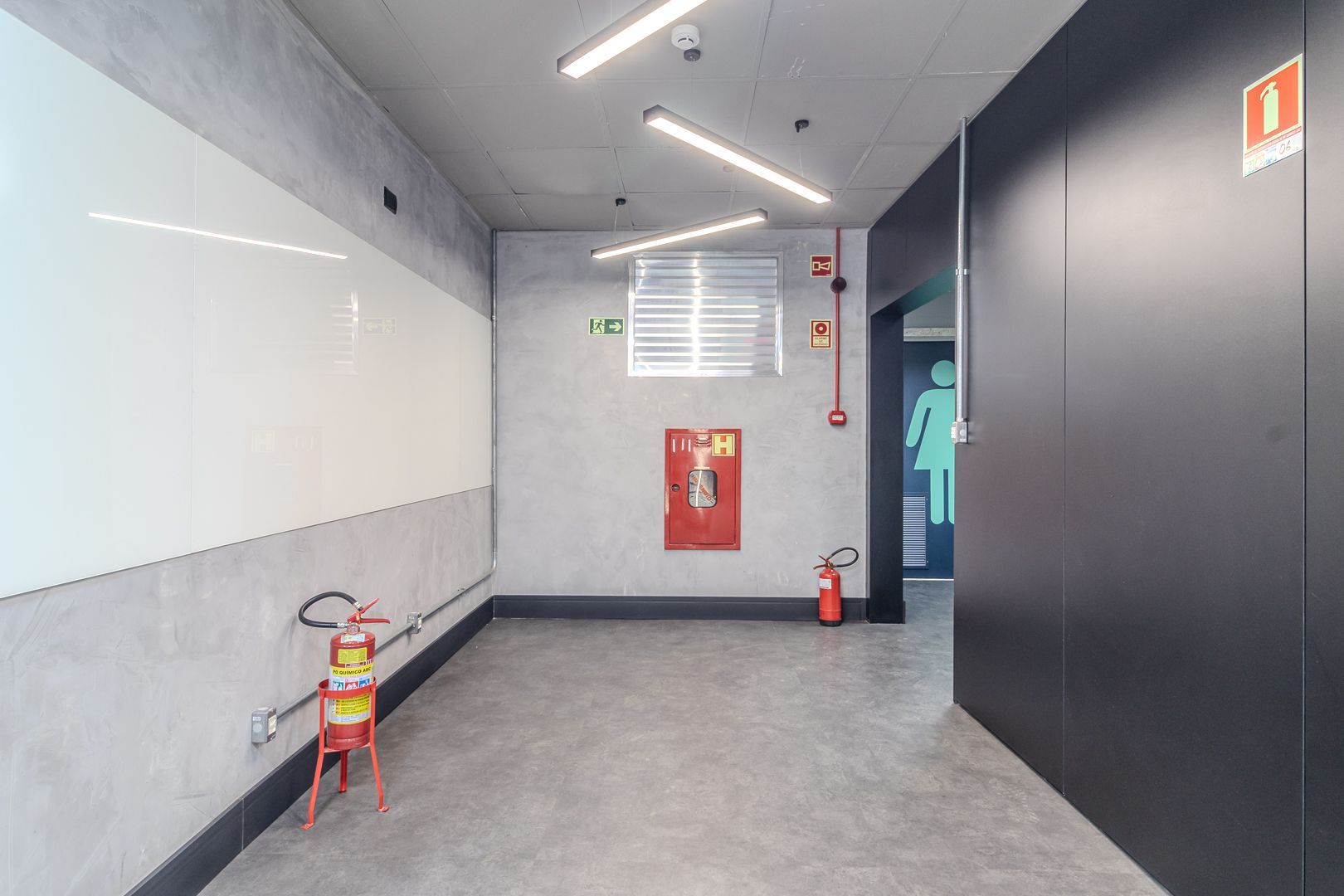 Prédio Inteiro para alugar com 4 quartos, 3451m² - Foto 69
