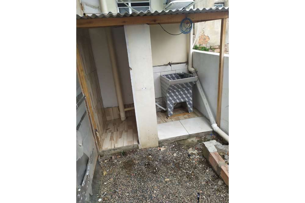 Casa à venda com 8 quartos, 351m² - Foto 35