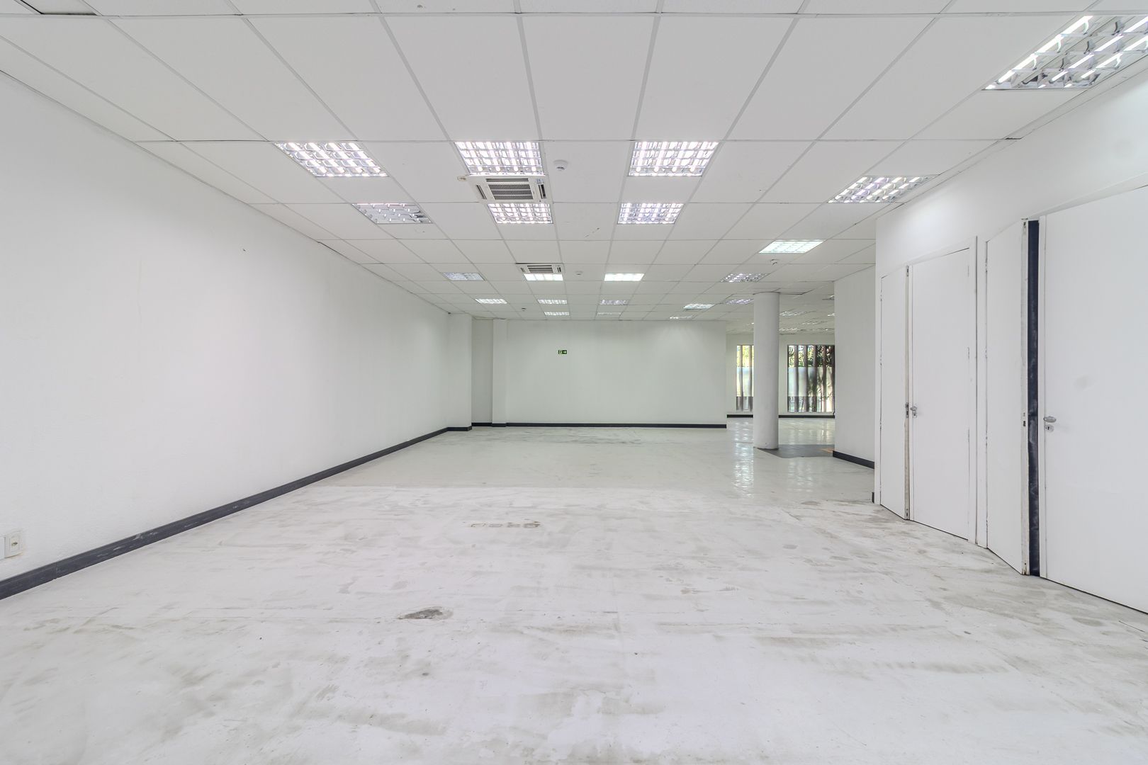 Prédio Inteiro para alugar com 4 quartos, 3451m² - Foto 14