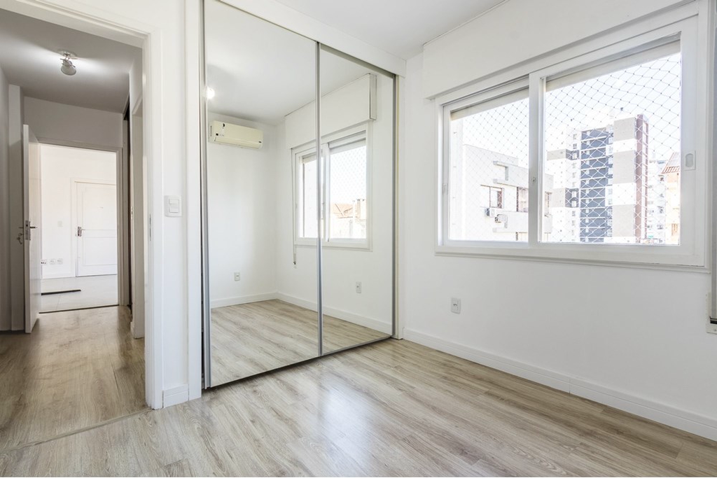 Apartamento à venda com 2 quartos, 75m² - Foto 20