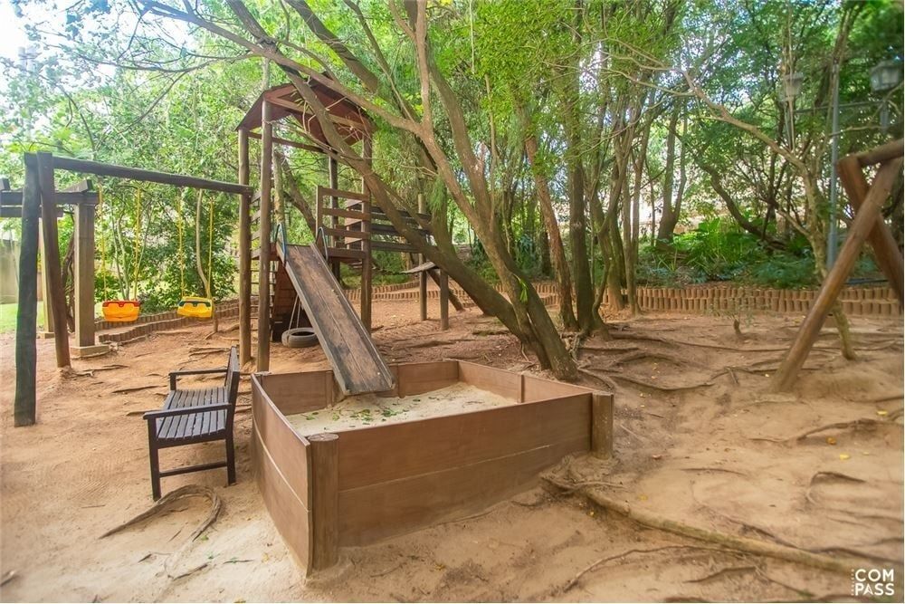 Casa de Condomínio à venda com 3 quartos, 228m² - Foto 15