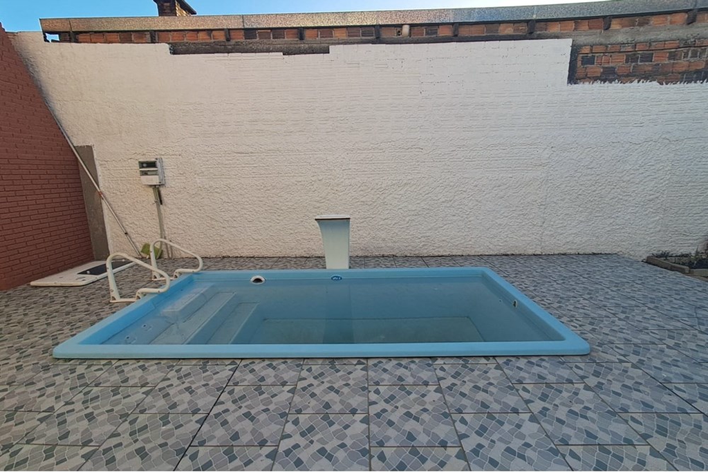 Casa à venda com 3 quartos, 322m² - Foto 3