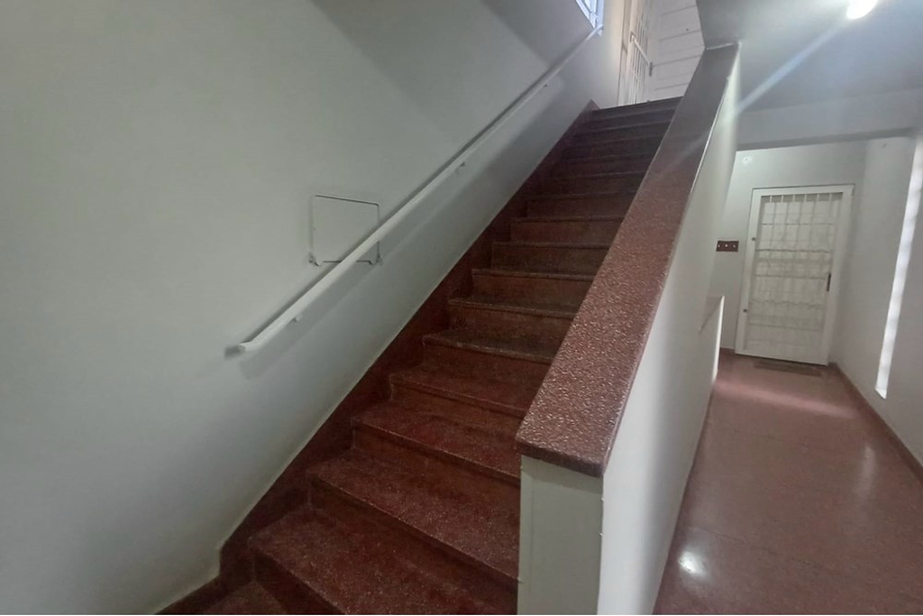 Apartamento à venda com 4 quartos, 76m² - Foto 2