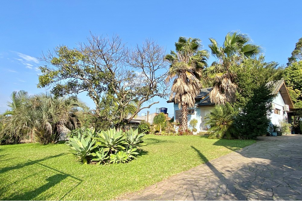 Casa à venda com 2 quartos, 83m² - Foto 1