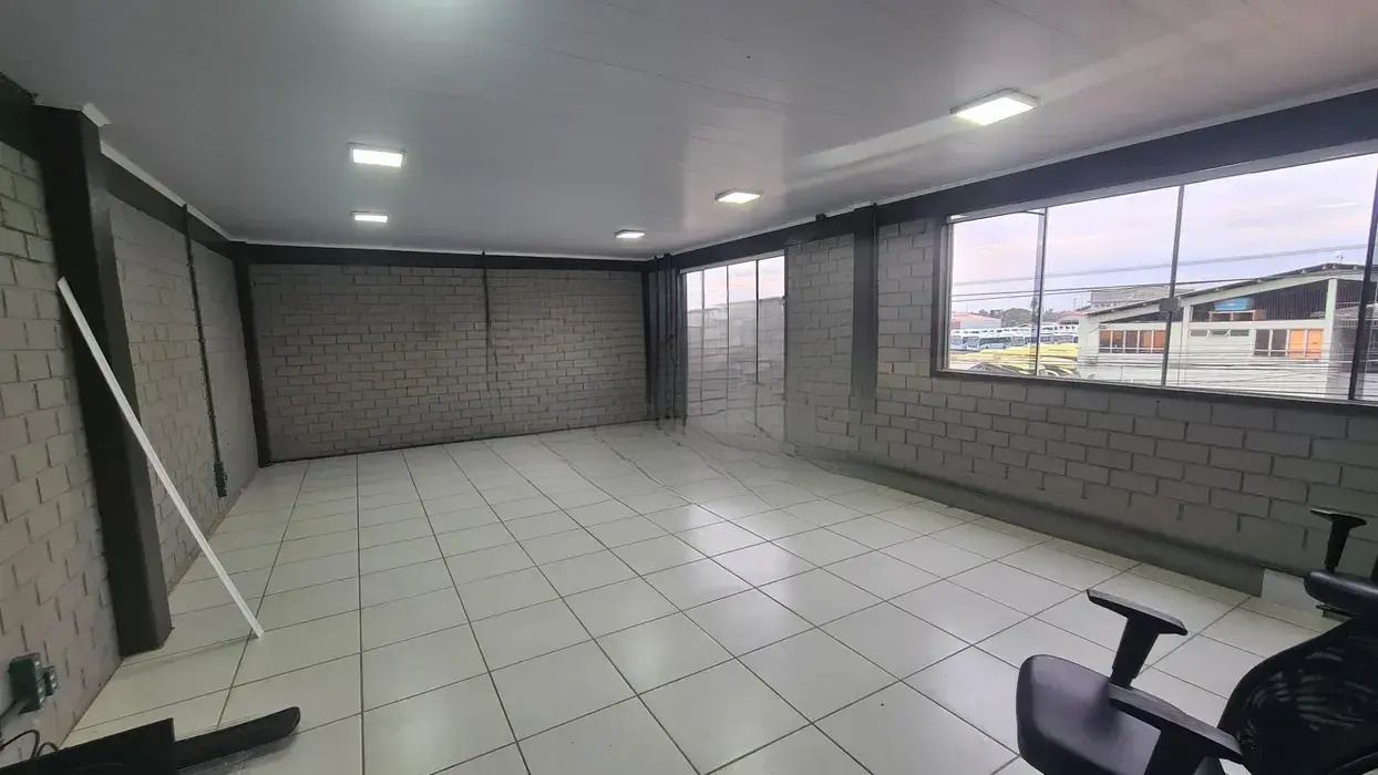 Depósito-Galpão-Armazém para alugar com 4 quartos, 651m² - Foto 9
