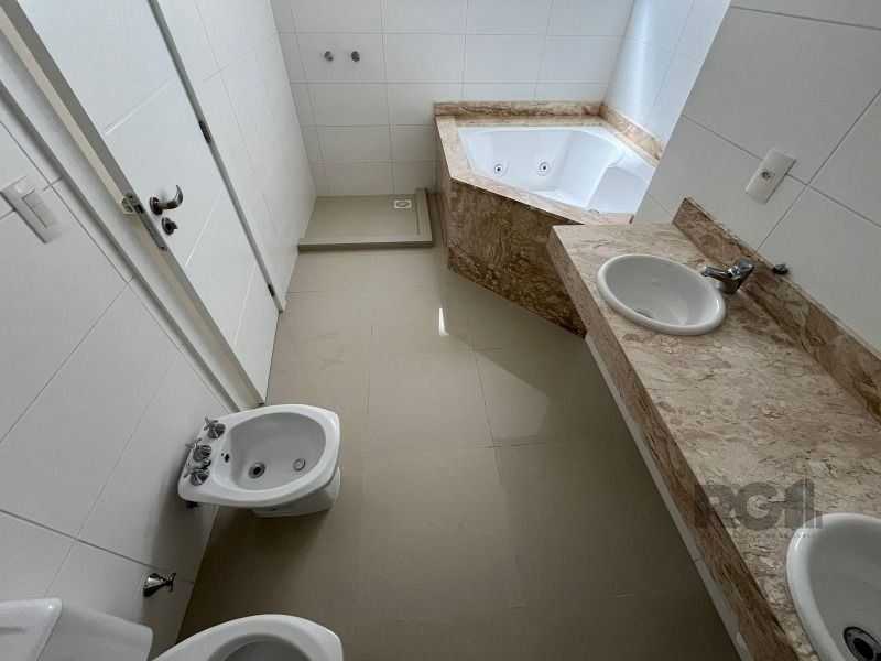 Apartamento à venda com 6 quartos, 300m² - Foto 7