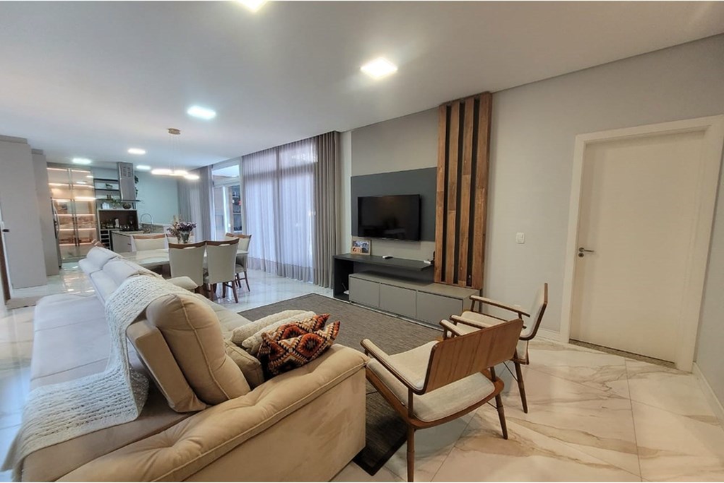 Casa à venda com 4 quartos, 326m² - Foto 24