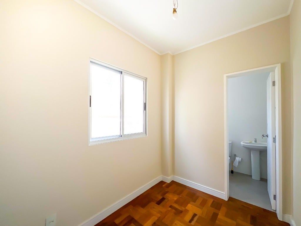 Apartamento à venda com 4 quartos, 225m² - Foto 5