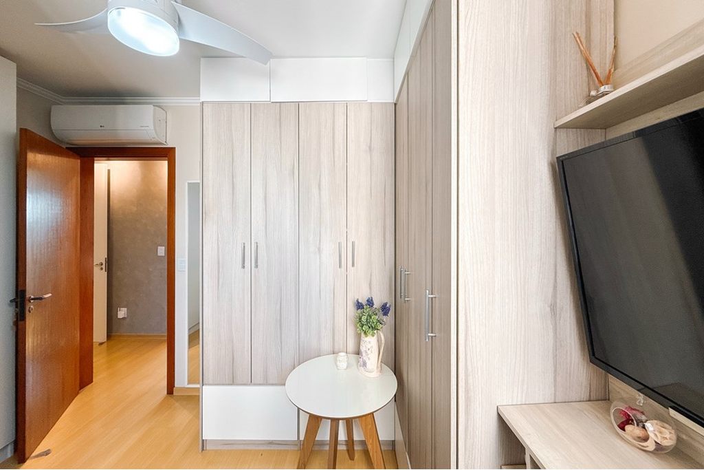 Apartamento à venda com 3 quartos, 110m² - Foto 7