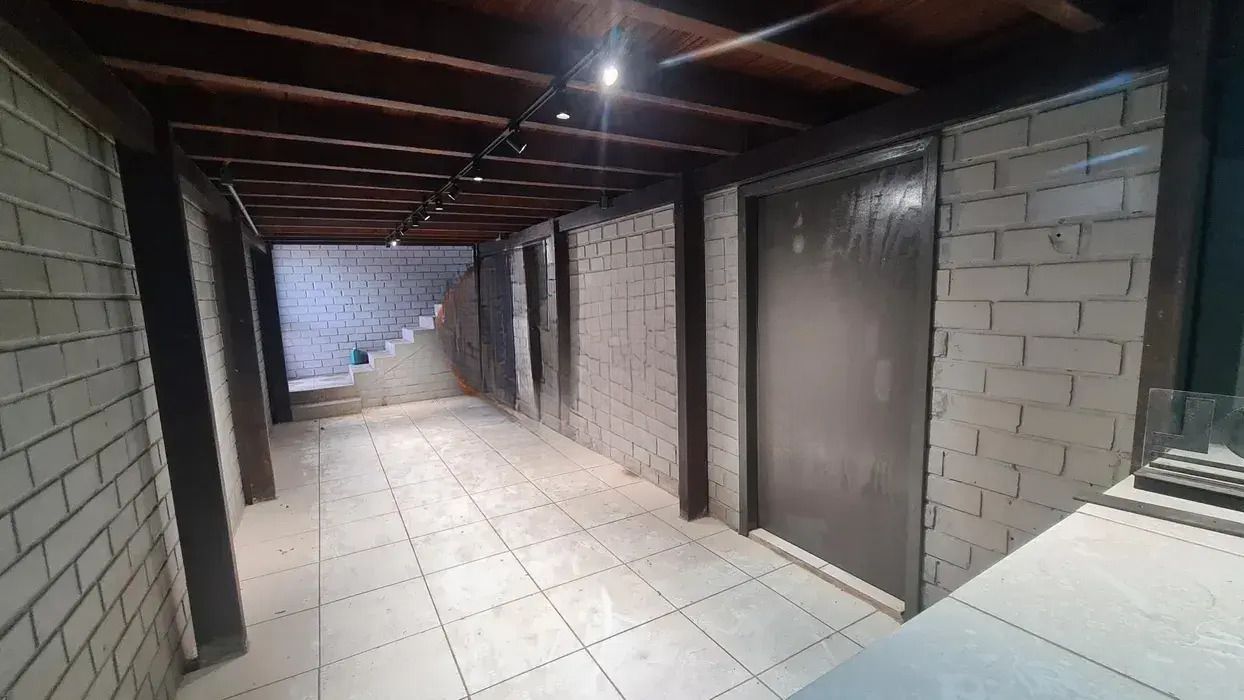 Depósito-Galpão-Armazém para alugar com 4 quartos, 651m² - Foto 8