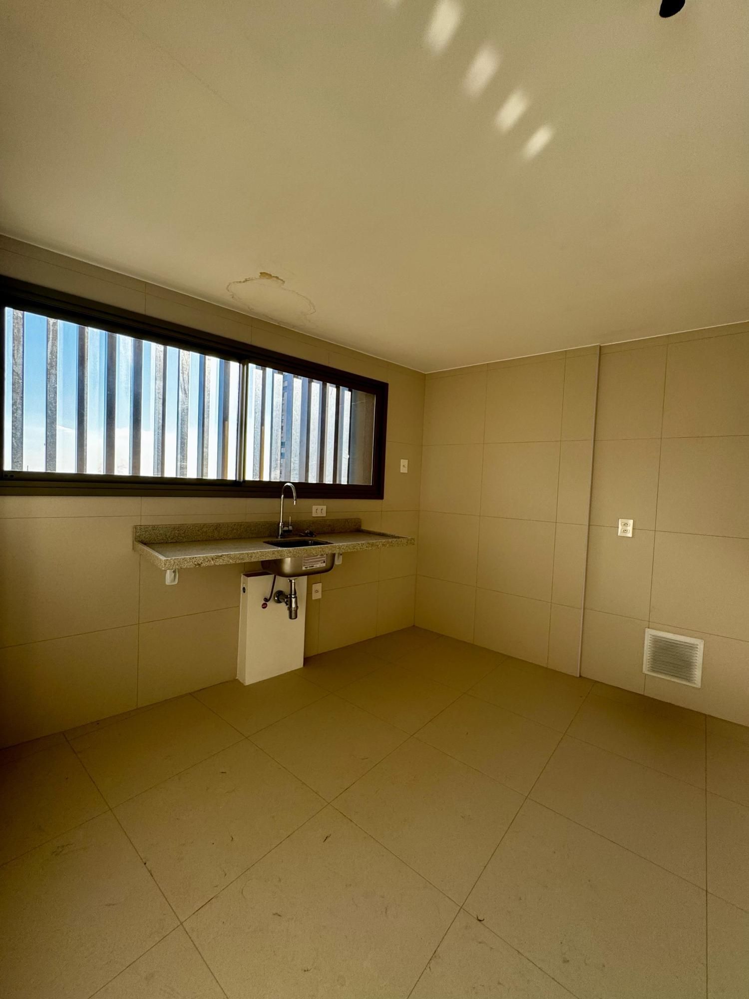 Apartamento à venda com 3 quartos, 164m² - Foto 17