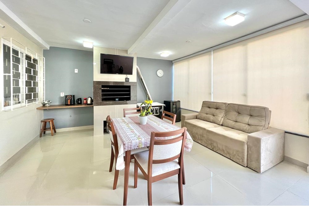 Casa à venda com 2 quartos, 101m² - Foto 5