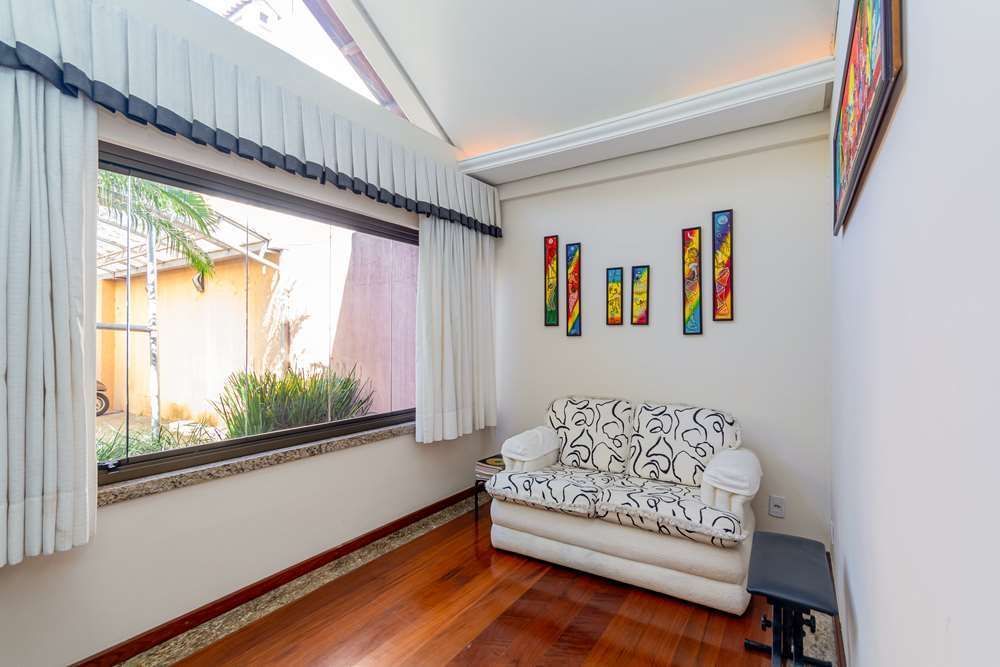 Casa à venda com 6 quartos, 373m² - Foto 41