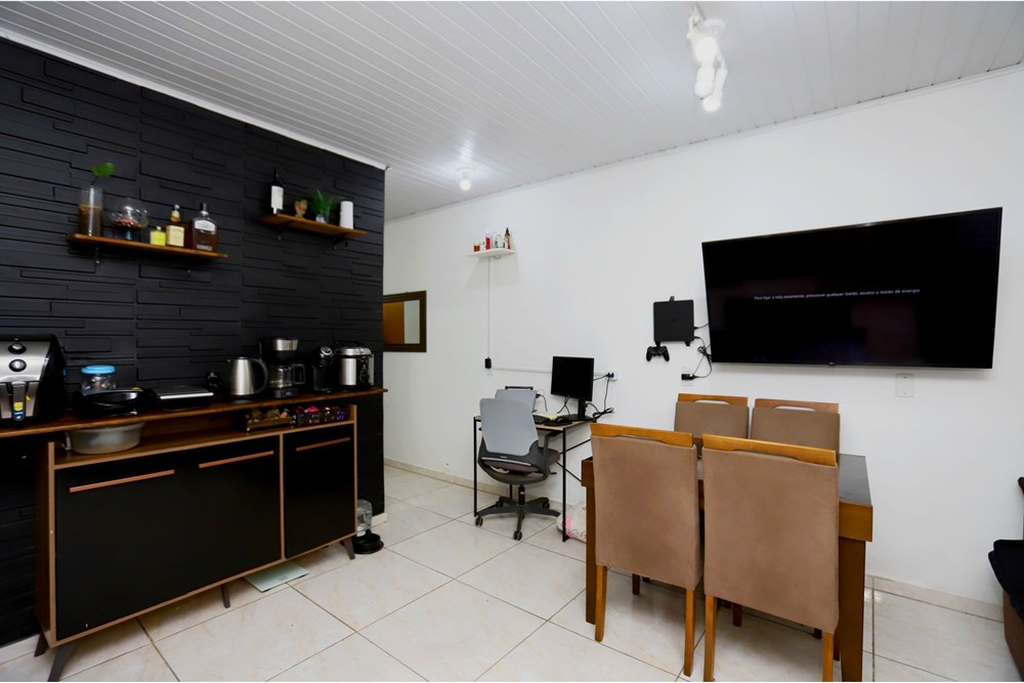 Casa à venda com 2 quartos, 50m² - Foto 3