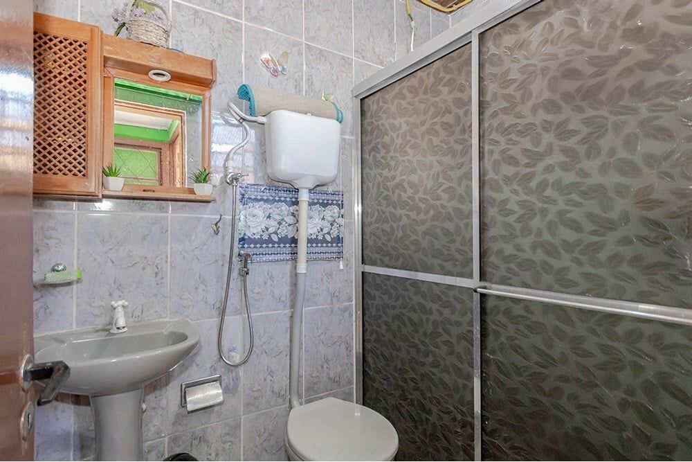 Casa à venda com 4 quartos, 129m² - Foto 2