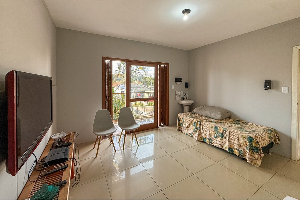 Casa à venda com 6 quartos, 285m² - Foto 37