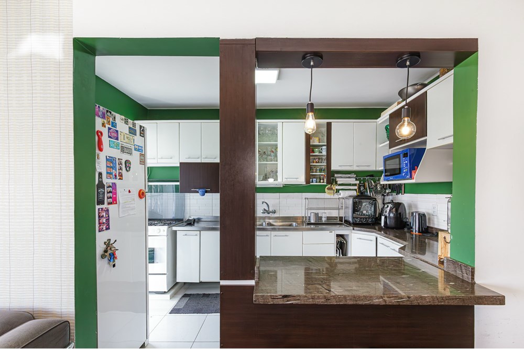 Apartamento à venda com 2 quartos, 75m² - Foto 2
