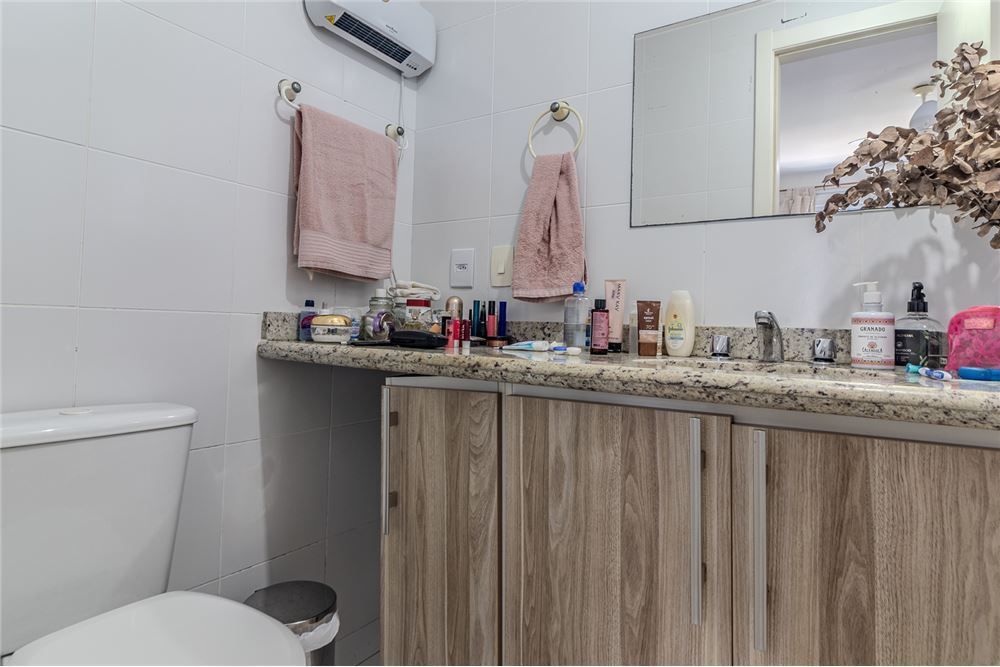 Apartamento à venda com 2 quartos, 75m² - Foto 47
