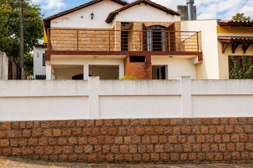 Casa, 4 quartos, 151 m² - Foto 1
