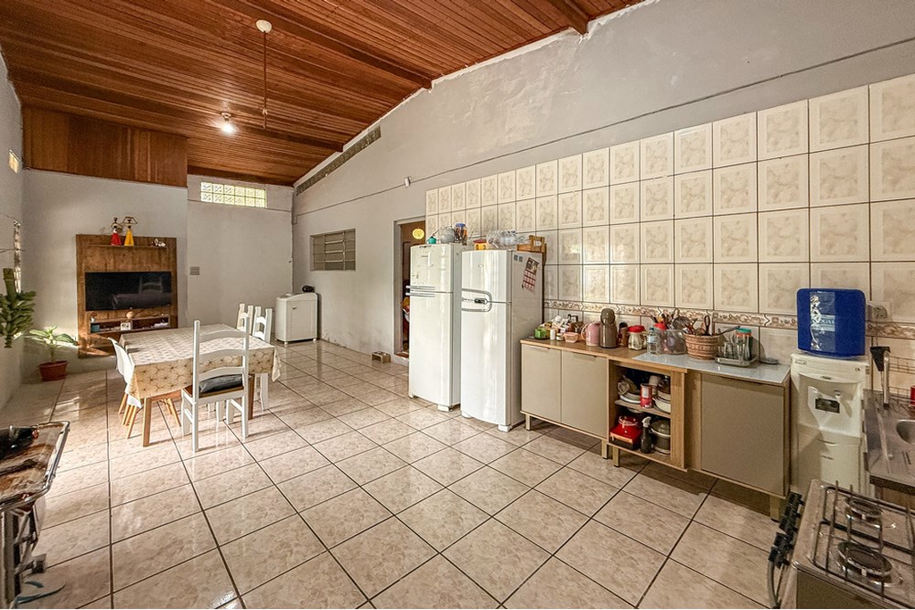Casa à venda com 6 quartos, 285m² - Foto 15