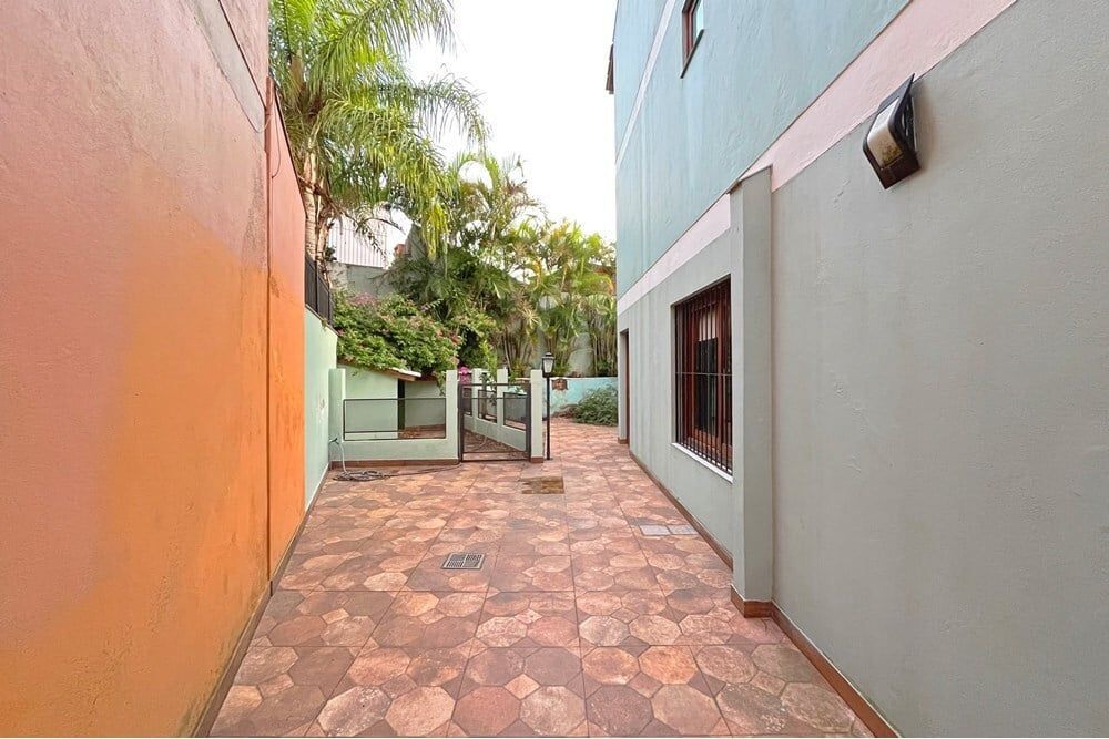Casa à venda com 3 quartos, 216m² - Foto 43