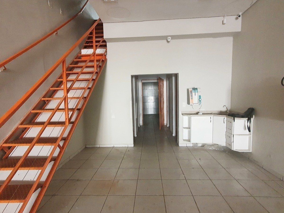 Loja-Salão para alugar com 3 quartos, 249m² - Foto 3
