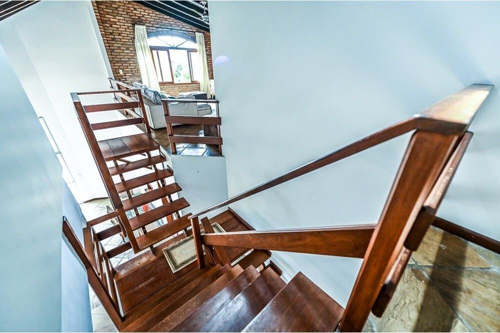 Casa à venda com 4 quartos, 328m² - Foto 9