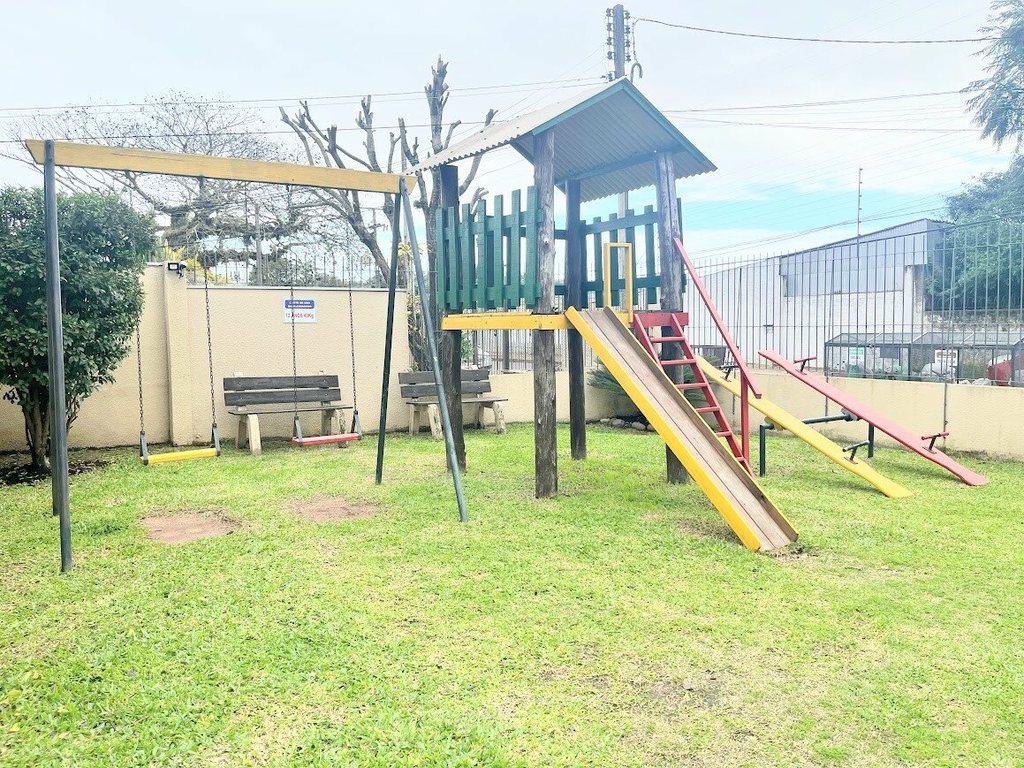 Casa à venda com 2 quartos, 63m² - Foto 4