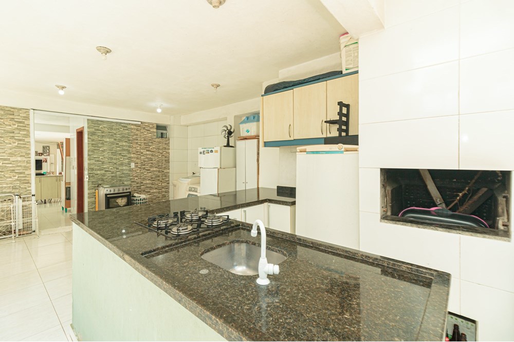 Casa à venda com 3 quartos, 178m² - Foto 14