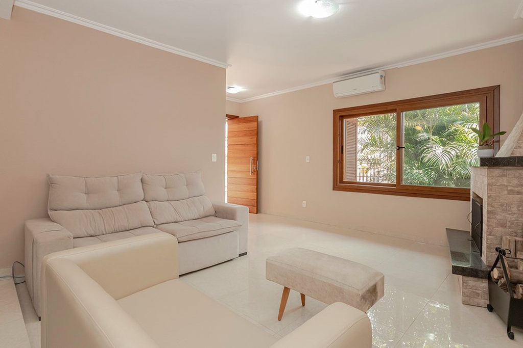 Casa, 4 quartos, 339 m² - Foto 1