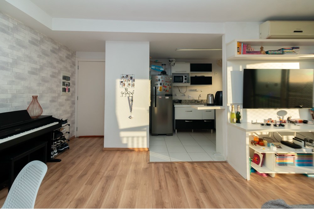 Apartamento à venda com 2 quartos, 68m² - Foto 25
