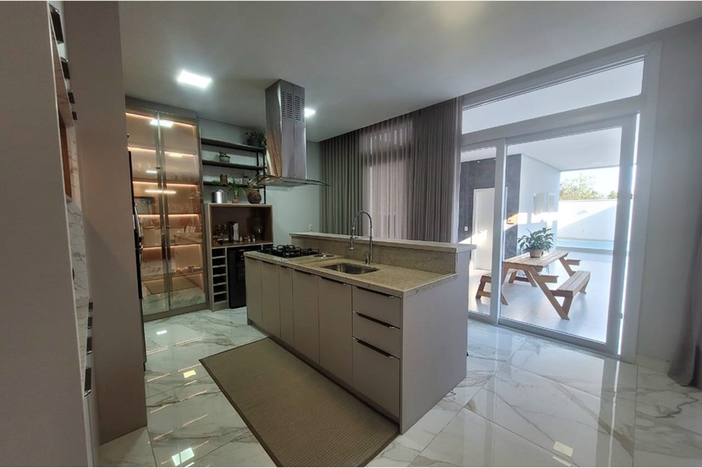 Casa à venda com 4 quartos, 326m² - Foto 21