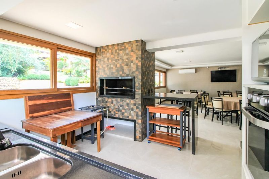 Casa de Condomínio à venda com 4 quartos, 136m² - Foto 2