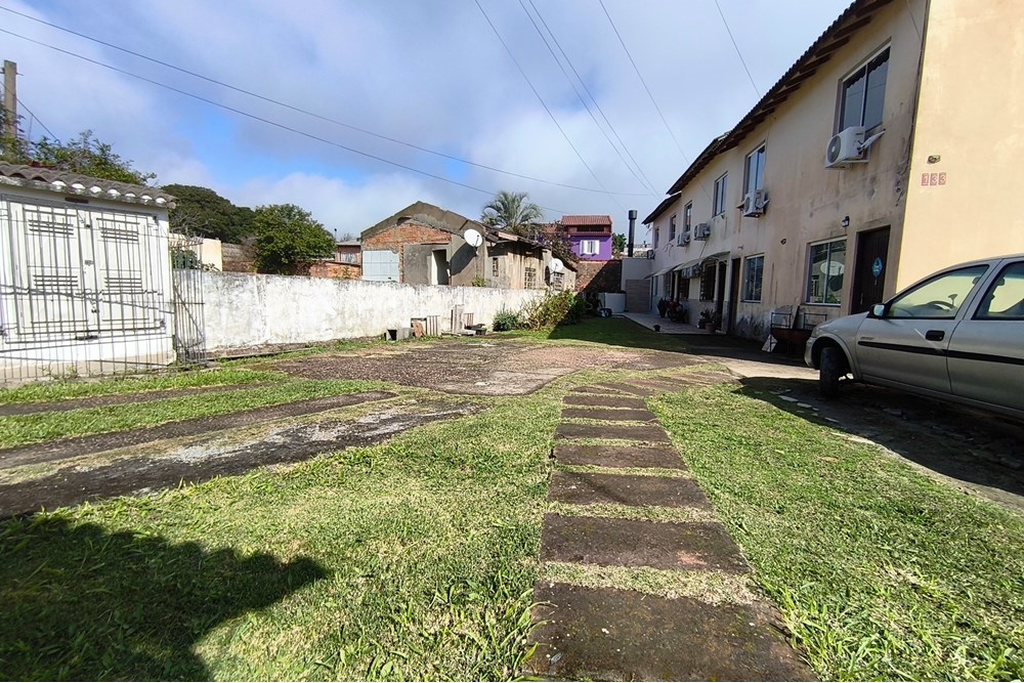 Casa à venda com 2 quartos, 72m² - Foto 18