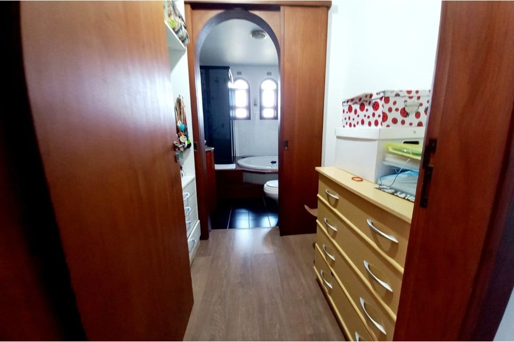 Casa à venda com 4 quartos, 321m² - Foto 15