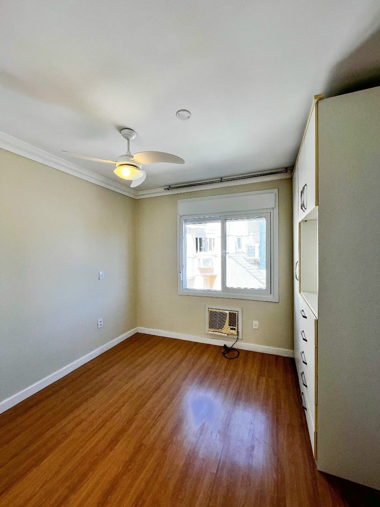 Casa à venda com 4 quartos, 213m² - Foto 14