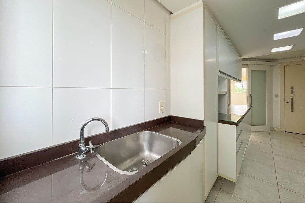 Apartamento à venda com 3 quartos, 145m² - Foto 5