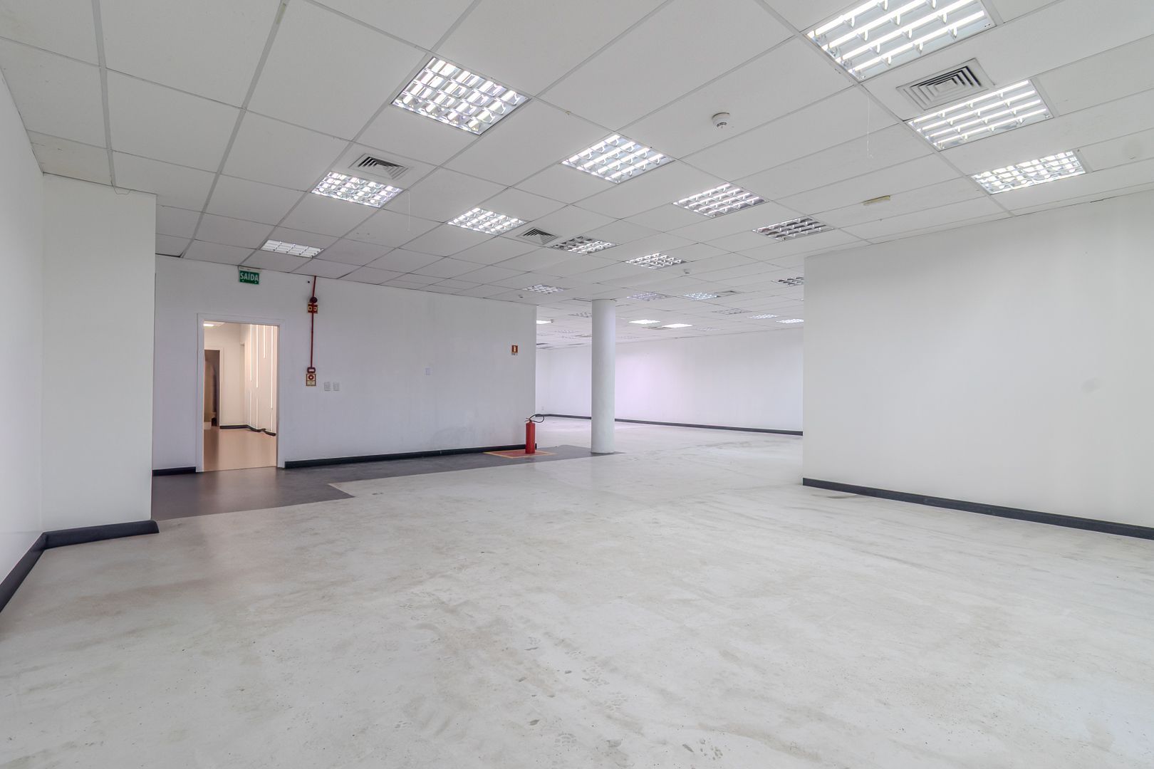 Prédio Inteiro para alugar com 4 quartos, 3451m² - Foto 12