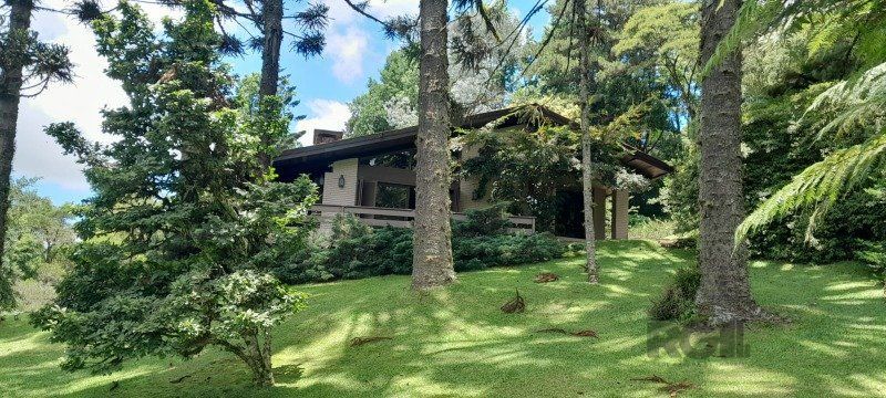 Casa à venda com 3 quartos, 350m² - Foto 1