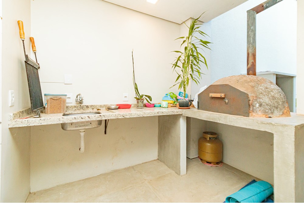 Casa à venda com 4 quartos, 310m² - Foto 37