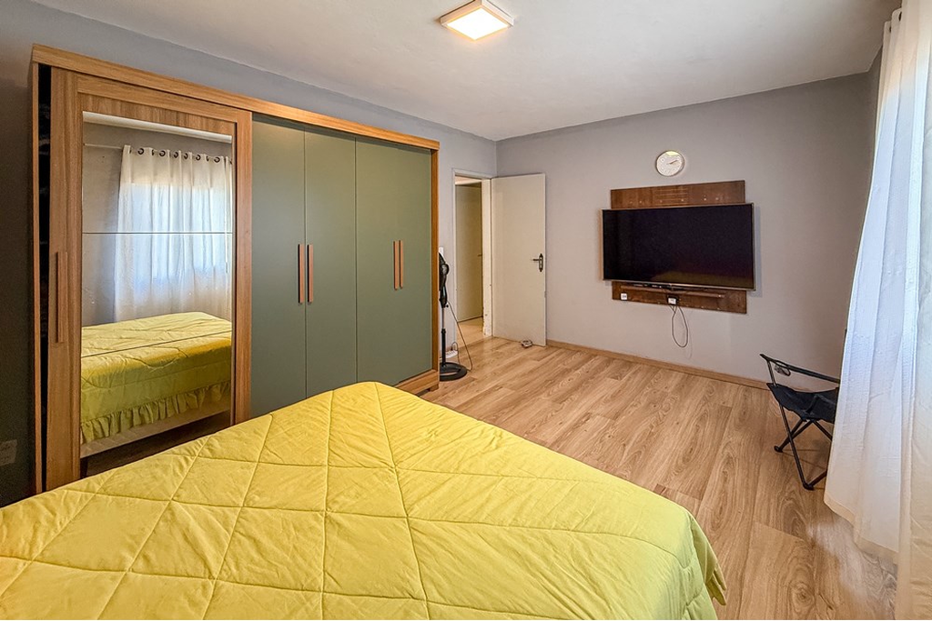 Casa à venda com 6 quartos, 285m² - Foto 47