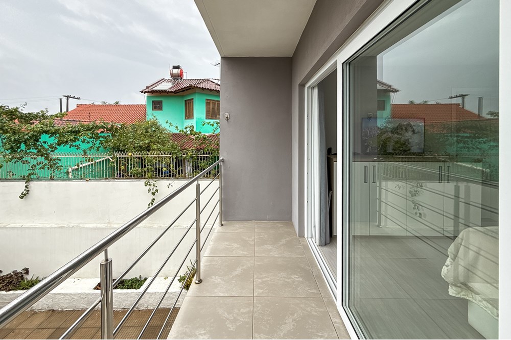 Casa à venda com 5 quartos, 194m² - Foto 56