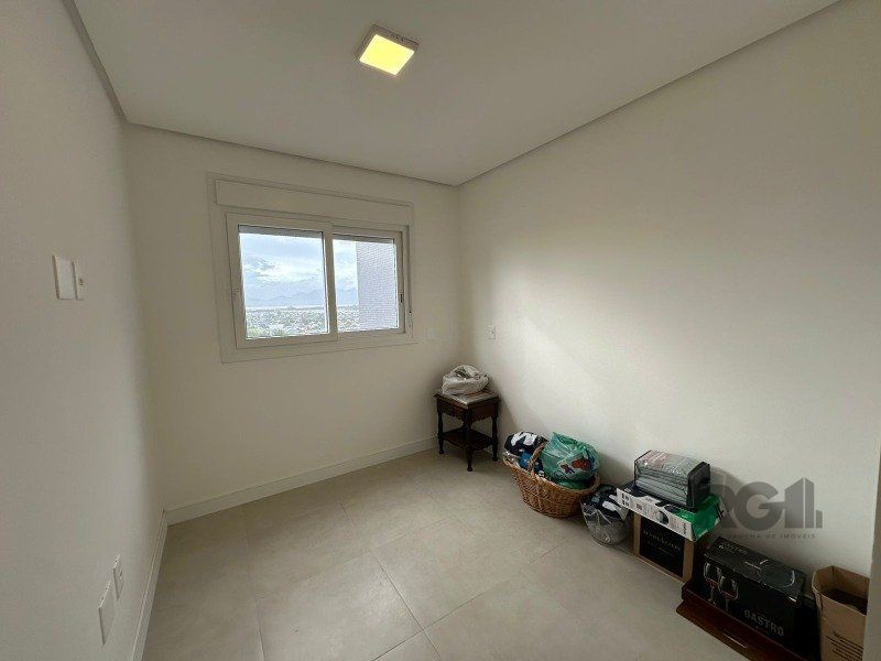 Apartamento à venda com 2 quartos, 70m² - Foto 2