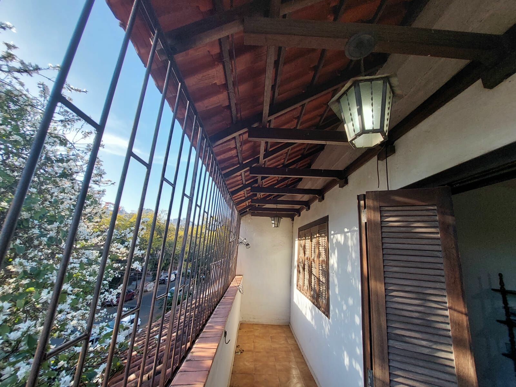 Casa, 5 quartos, 177 m² - Foto 2