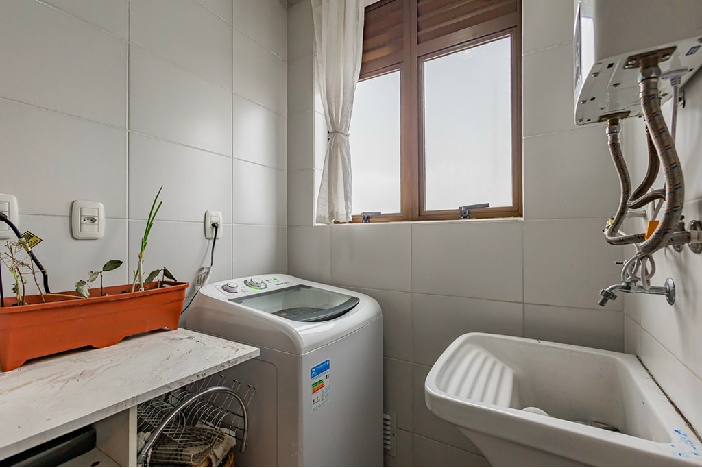 Apartamento à venda com 2 quartos, 64m² - Foto 21