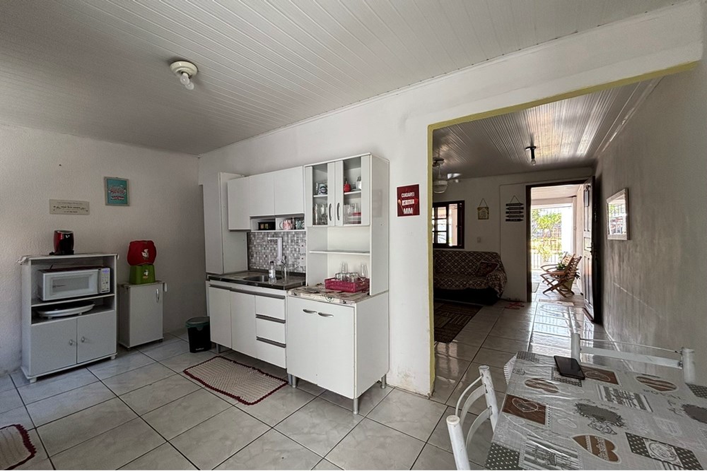 Casa à venda com 2 quartos, 99m² - Foto 2