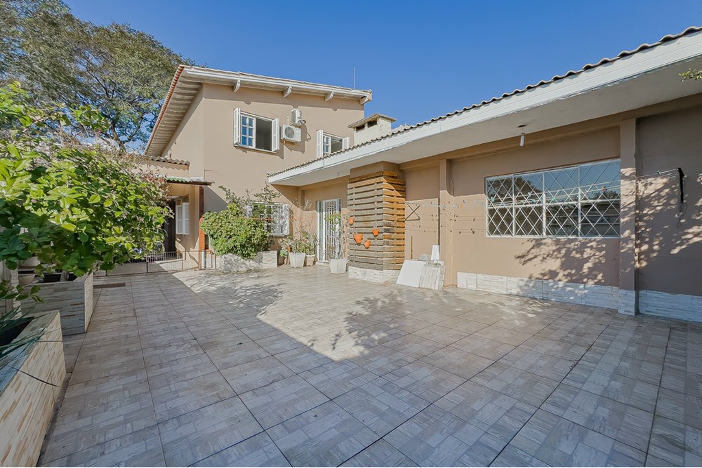 Casa à venda com 3 quartos, 214m² - Foto 15
